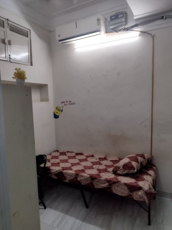 Girls Room No. OO-105 : Single Room