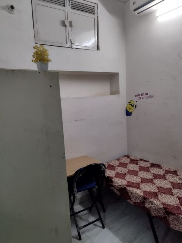 Girls Room No. OO-105 : Single Room - Image 2